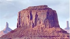 Wow 😮💨 !!!! Monument Valley, Arizona, USA #naturephotography #naturelovers #nature #monumentvalley #utahphotographer #windblown #epic | Jake R. Petersen