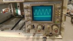 vintage Plug In oscilloscope Tektronix SC504 test, working.
