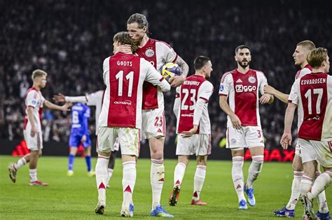 Wordt Weghorst vrienden met Vak-P bij Twente, of wordt hij speler onder ...