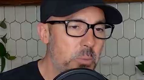 President Trump signs order to pay TSA agents as Congress continues to debate funding