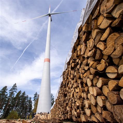 Naked pictures of sophie rain great form, fantastic assets,