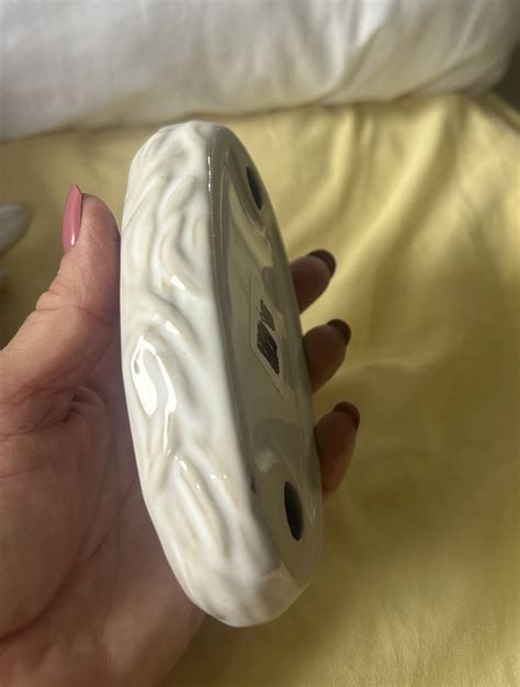 Cracker Barrel Collection Salt and Pepper Shakers - Collectibles