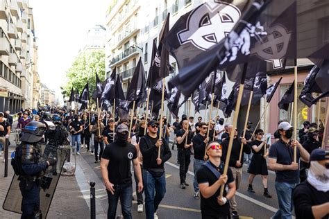 Louisa rain nu quand a moi j y retourne la semaine