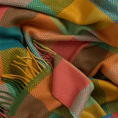 Kinsale Cashmere & Lambswool Throw | Kilkenny Design