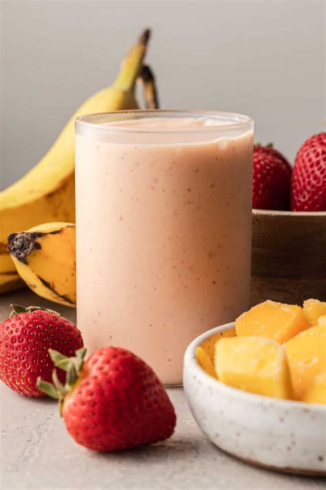 5-Ingredient Mango Strawberry Banana Smoothie - Bake & Bacon