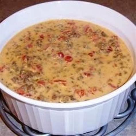 velveeta queso dip with ground beef and rotel