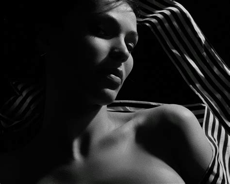Scarlet Johansson Nude: Unveiling the Secrets Behind Stunning Imagery