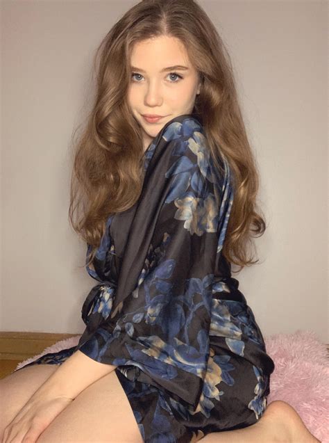 Cute and clothed 🥴🥵 | Scrolller