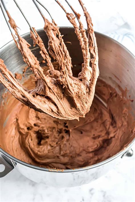 Chocolate Ganache Frosting Recipe- Shugary Sweets
