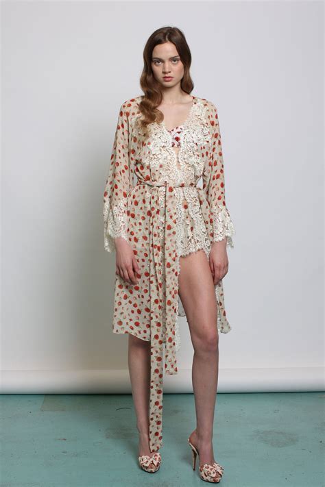 Lara Roses Kimono – Rosamosario