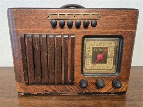Philco 40-125 Table Top Radio - Vintage Tube Electronics