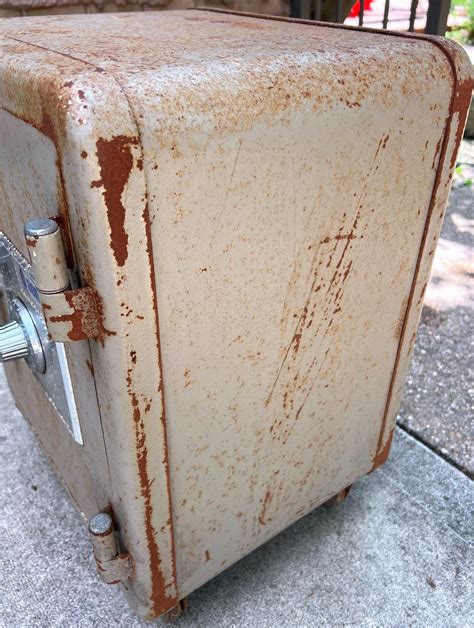 Vintage Sentry Floor Safe With Combination | #4661141313