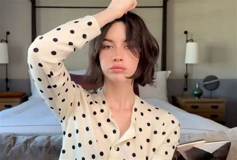 gracie abrams allure in 2025 | Short styles, Short hair styles, Beautiful people