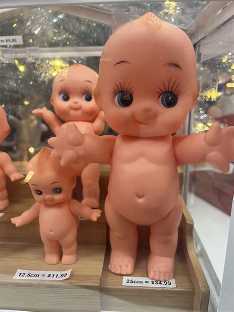 Oxillery on Twitter: "my nudes got leaked https://t.co/WheCccctef" / Twitter