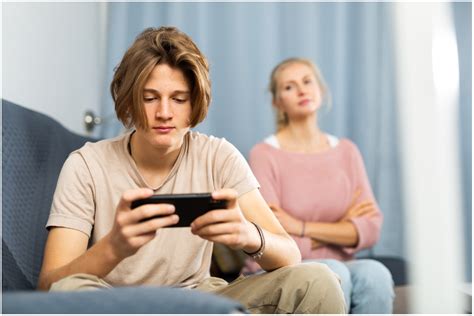 'Petty' Mom Praised for Refusing to Act Like Parent to Teenage Son - Newsweek