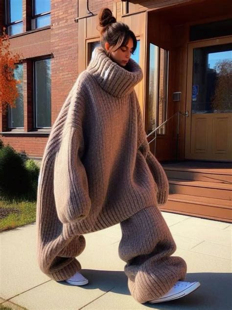 Pin by Pinner on Turtleneck/Sweaters | Trendy fall outfits, Big sweater ...