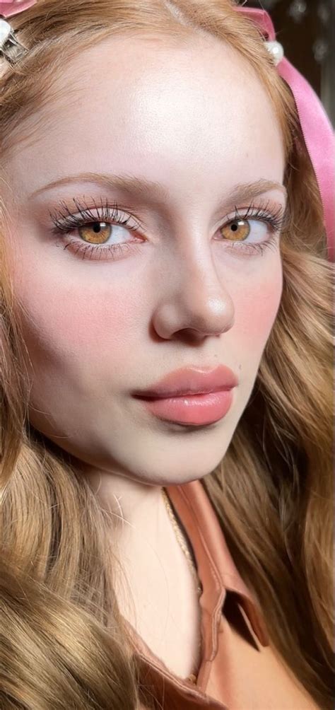 Pin by Farrah Miedany on Beauty in 2025 | Pale face makeup, Hazel eyes ...