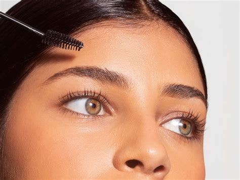 How to Use Beard Dye to Tint Your Brows, from Pros