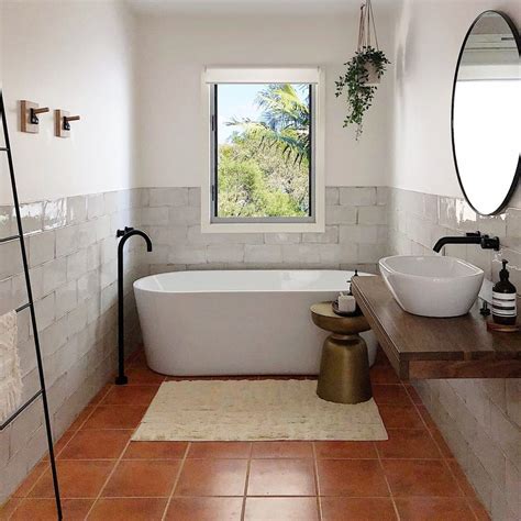 11 Vibrant Spanish-style bathroom tile ideas | Atlas Ceramics