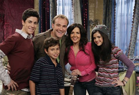 David Henrie, David DeLuise, Maria Canals-Barrera, Selena Gomez and Jake T. Austin | Wizards of ...