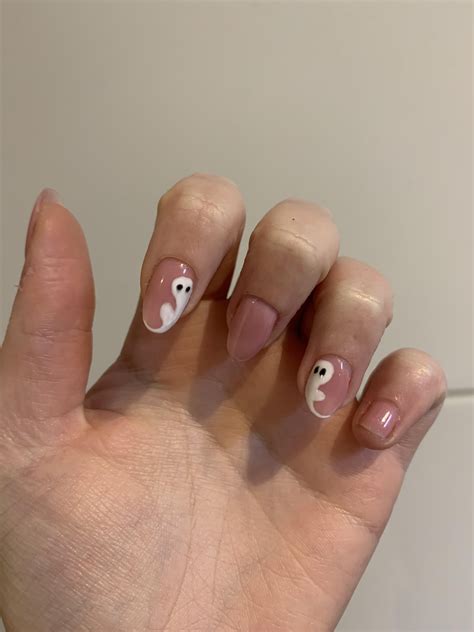 My first time drawing on nails! 👻 : r/Nails