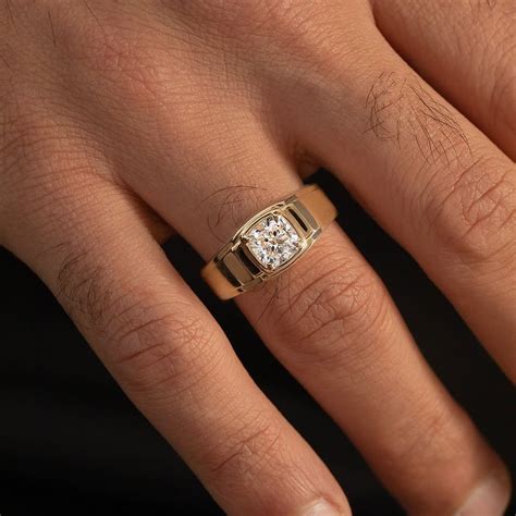 💍 Do men wear engagement rings? Absolutely! 💎 Introducing our bold and ...