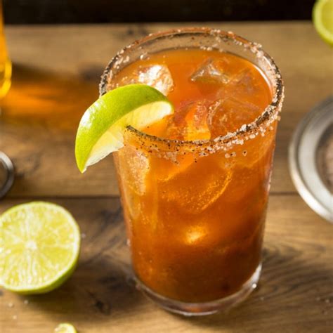 Michelada Recipe (Easy Mexican Cocktail) - Insanely Good