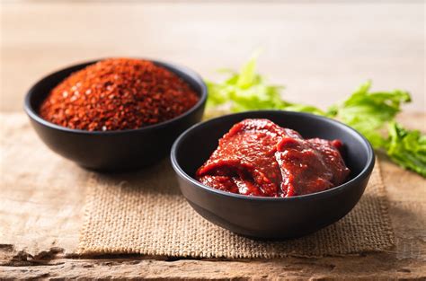 Gochugaru vs Gochujang: What's the Difference? - Tastylicious