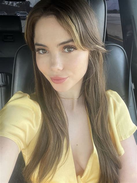 McKayla Maroney 04/12/2021 • CelebMafia