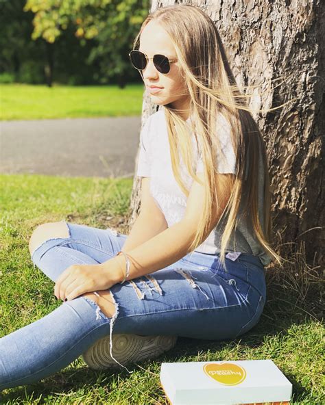 Pin by Pretty Peachy on Pretty Peachy | Fashion blogger, Fashion, Fashion addict