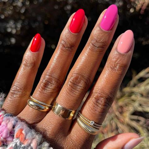 20 Colorful Winter Nail Ideas That Will Stand Out This Season
