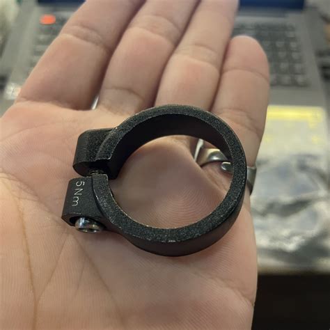 Faith Gear 黑 31.8mm 座管束