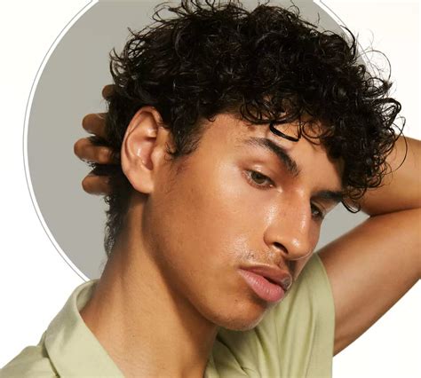 7 Best Hairstyles For Men With Oval Faces - Tira