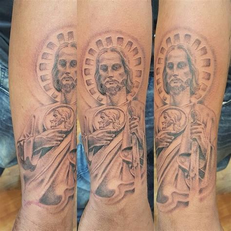 Tatuajes de San Judas Tadeo: Historia, significados - Tatuajes Geniales