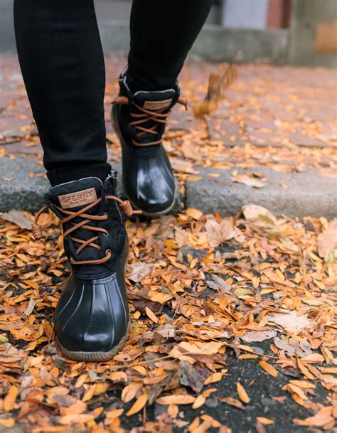 Fall outfit idea with sperry saltwater duck boots – Artofit