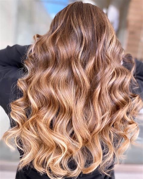 Light Caramel Hair Color With Blonde Highlights