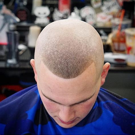 Discover the hottest trend in men s skin fade haircuts 2024 – Artofit