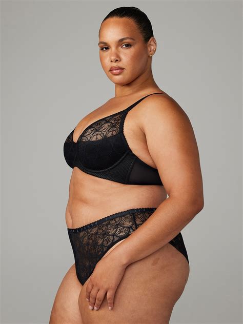 X-Rated Lace Quarter-Cup Bra in Black | SAVAGE X FENTY