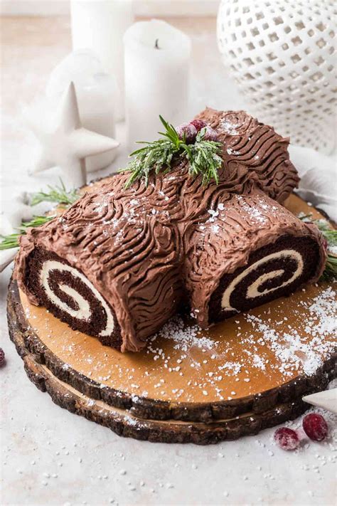 What Is The Difference Between A Yule Log And A Swiss Roll at Doris ...