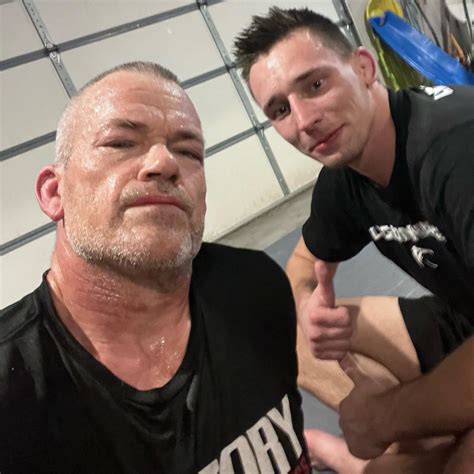 US Navy SEAL Jocko Willink shares 5 tactics for effective leadership ...