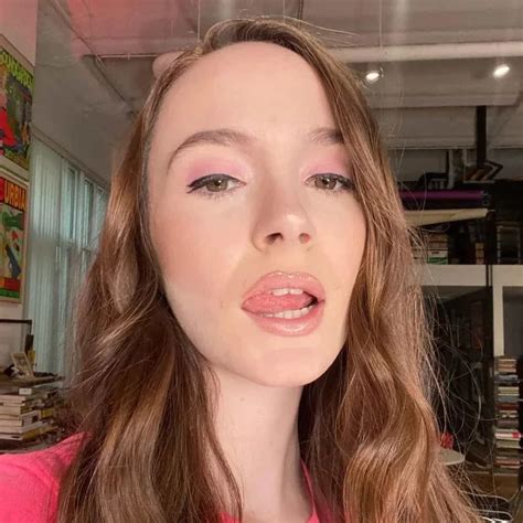 Hazel Moore Biography – Biography Explorer