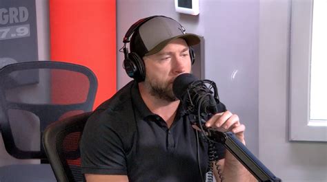 Joe’s Tips On Sleeping Nude With Family - Free Beer and Hot Wings