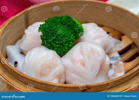 Har Gow, Cantonese Shrimp Dumpling At Dim Sum Restaurant Royalty-Free ...