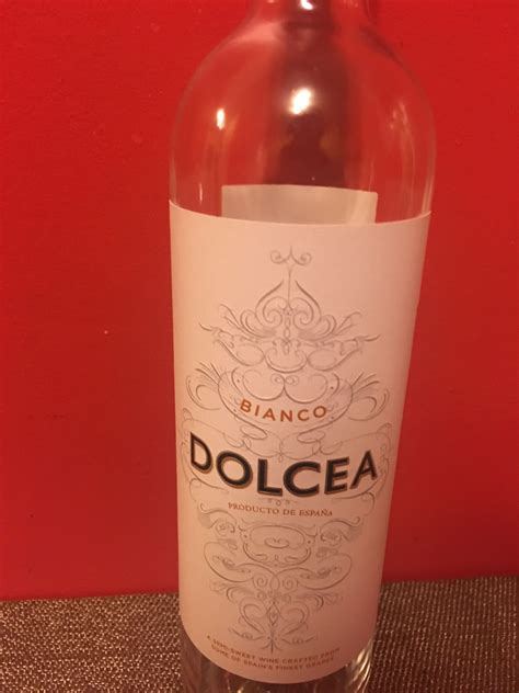Dolcea Bianco Semi-Sweet Wine | Sweet wine, Wine recipes, Summer drinks