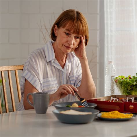 Blake Lively's 60lb weight loss journey - see photos of transformation ...