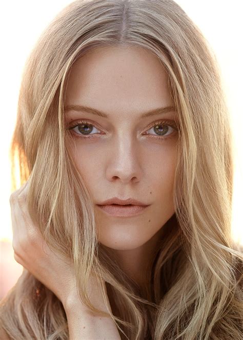 Elle Evans's Instagram, Twitter & Facebook on IDCrawl