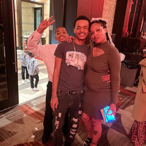 The Only Tayyy | CONGRATS on making it through another year 🥳 I tried to wrap 2022 up into 10 ...