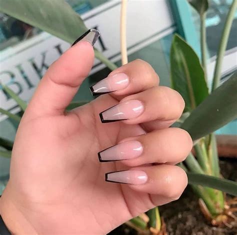Black Outline | White tip acrylic nails, French tip acrylic nails ...