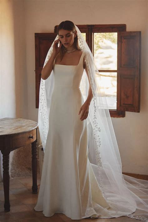 33 Best A-Line Wedding Dresses - Complete Style Guide