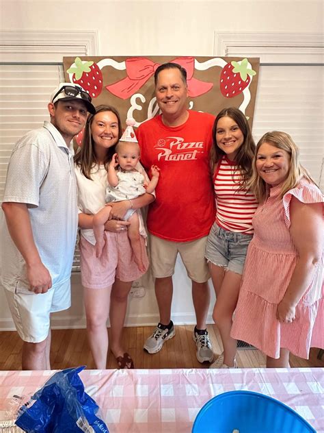 Kindergarten / Annie Schafran, Track 4 IA